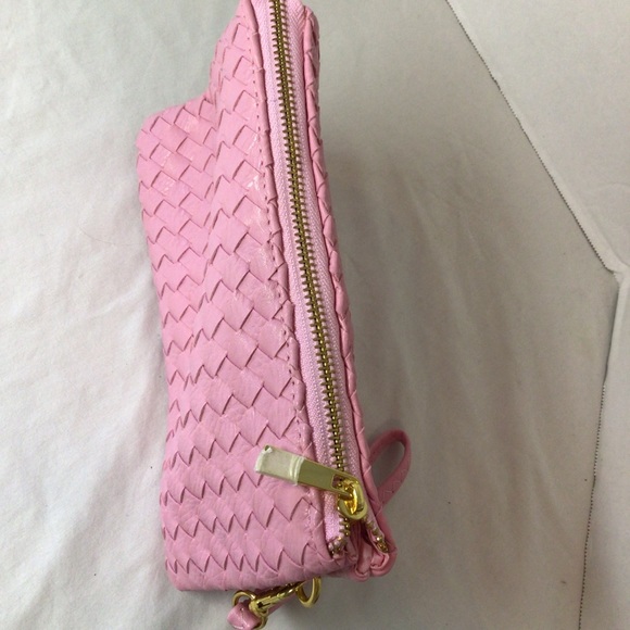 ❗Pink woven wristlet NWOT - Picture 8 of 9